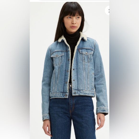 Levi’s lines jeans jacket - Picture 1 of 3